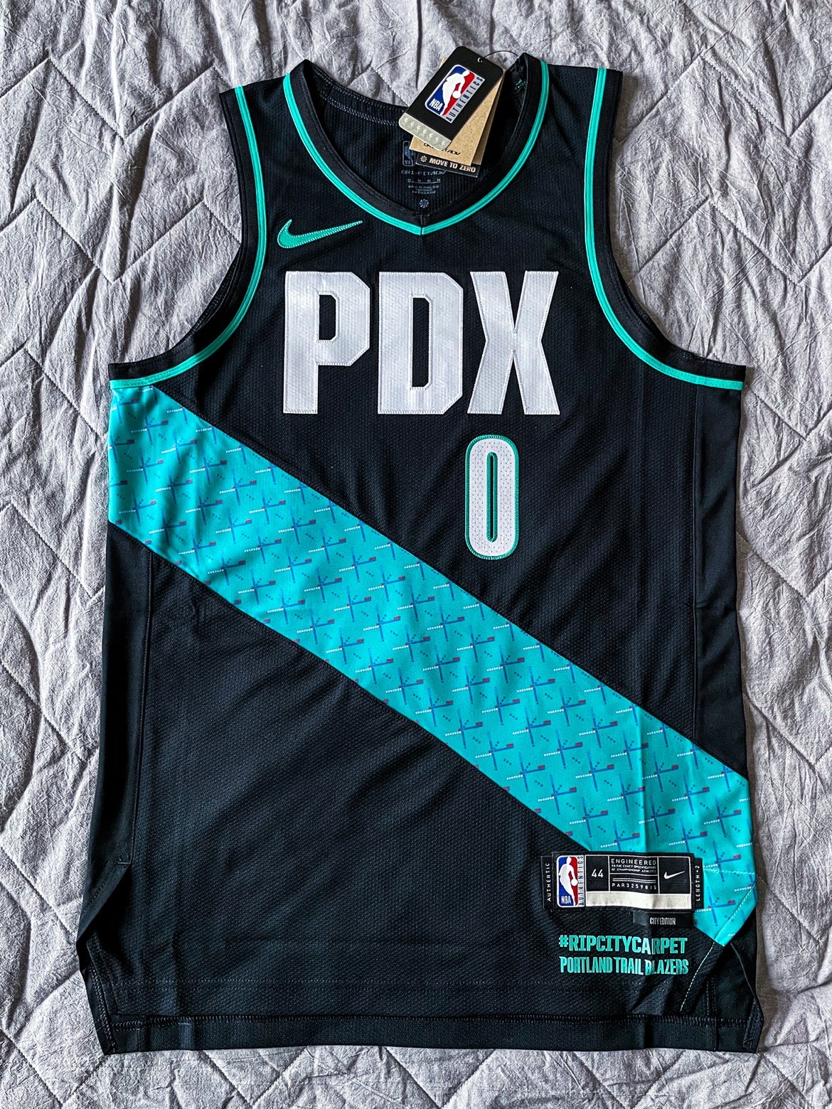 关于赛地聚焦：中超转会期热度飙升；波特兰开拓者豪取连胜；悬念犹存；更衣室氛围转暖的信息-爱游戏app